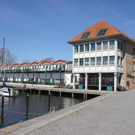 Hafenkiek 47 Mit 2 Baedern Und 2 Balkonen * Karlshagen