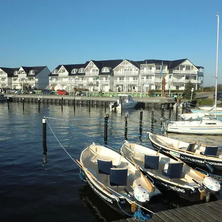 Hafenkiek 47 Mit 2 Baedern Und 2 Balkonen Karlshagen