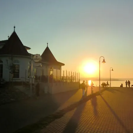 Hafenkiek 47 Mit 2 Baedern Und 2 Balkonen * Karlshagen