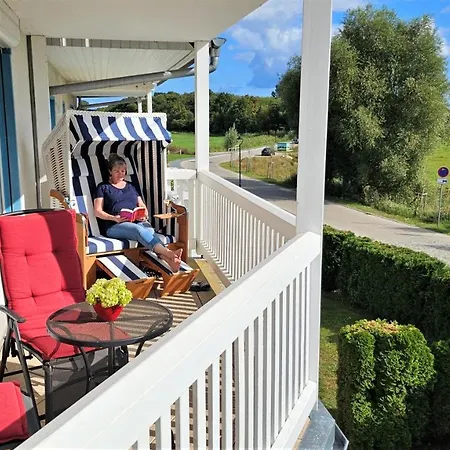 Hafenkiek 47 Mit 2 Baedern Und 2 Balkonen *