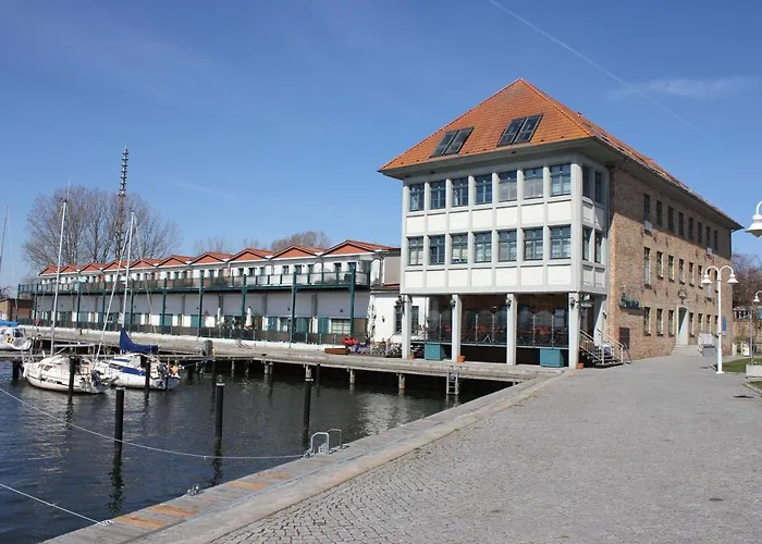 Hafenkiek 47 Mit 2 Baedern Und 2 Balkonen * Karlshagen