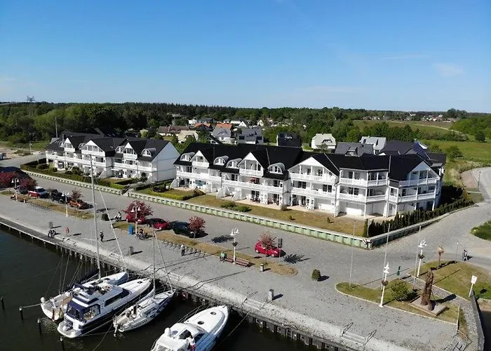 Hafenkiek 47 Mit 2 Baedern Und 2 Balkonen Karlshagen